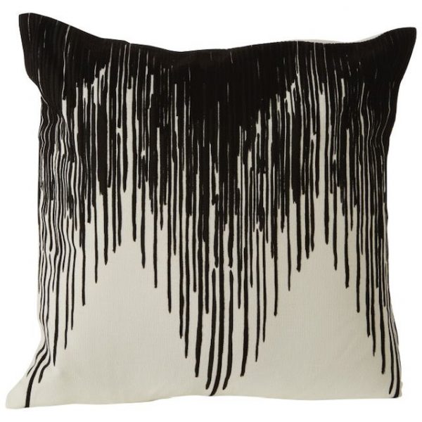 black-and-white-embroidered-cushion-26431-p