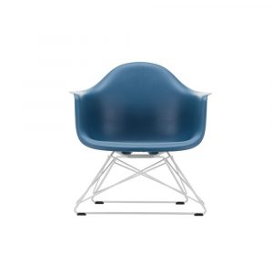 3163660_eames-plastic-armchair-lar-83-sea-blue-04-white-powder-coated-centre_master