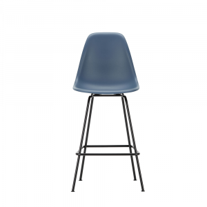 7807455_eames-plastic-side-chair-stool-medium-83-sea-blue-30-basic-dark-powder-coated-centre_v_fullbleed_1440x-1_1