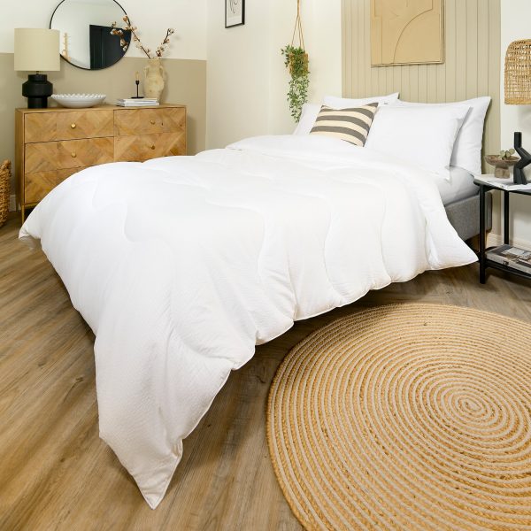 Night-Lark_Seersucker_Coverless-Duvet_White_1