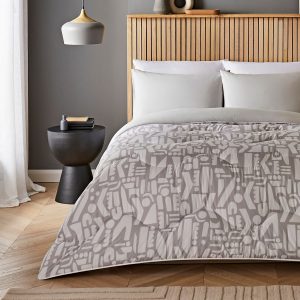 Night-Lark_Simplistic-Geo_Coverless-Duvet-Set_Lifestyle_1