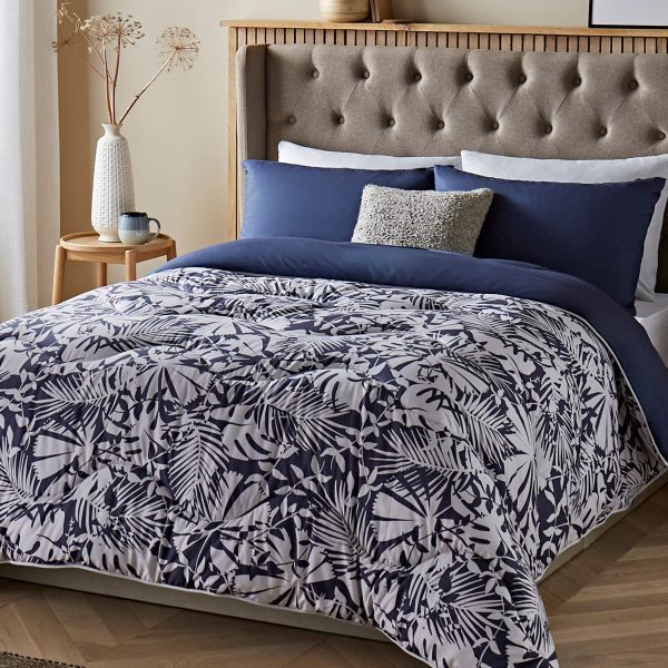 Night-Lark_Winter-Palms_Coverless-Duvet-Set_Lifestyle_1