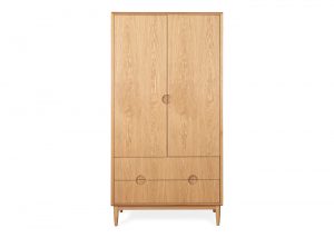 amira-in-oak-6247_2