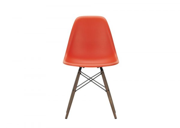e_a_eames-plastic-side-chair-dsw-03-poppy-red-95-dark-maple