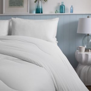 fbc_smart_temperature_duvet_1_lifestyle