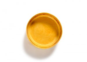 feast-swirl-salad-bowl-yellow-and-red-2_1