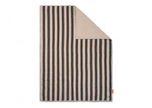 fermliving-grandquiltedblanket-sandblack-pack-2