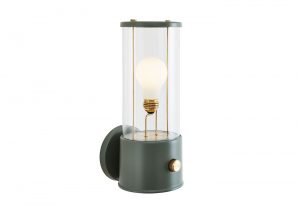muse-wall-lamp_pleasure-garden_on_white_1