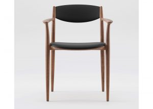 nila-chair-eu-walnut-natural-oil-leather-zenith-black-9024-2000x3000-916fc2ed-4fb9-4106-9328-beef1385c413-1