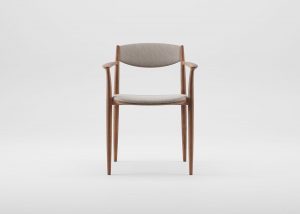 nila-chair_walnut_uph1_-1
