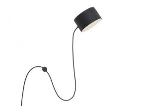 post-floor-lamp-black-wall-muutoa-5000x5000-hi-res_-150