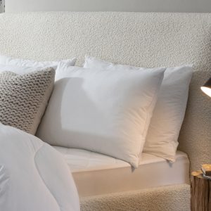 spundown_pillow_lifestyle_1