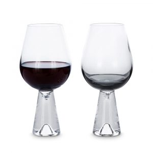 tank-wine-glasses-black-filled-2