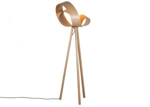 tr-verso-floorlight-oak-ps_1