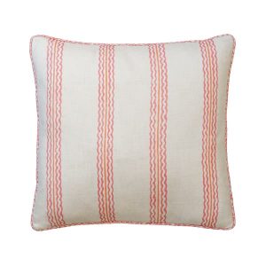 1094853-rhubarb-geranium-fb-daisy-geranium-p-cushion-med