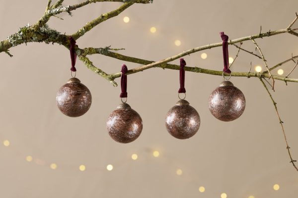 Darya-Baubles-Antique-Burgundy-Set-of-4-nkuku