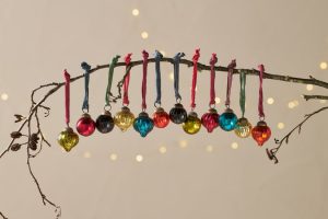 Dew-Drop-Baubles-Mixed-Antique-Set-of-12-nkuku
