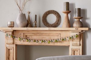 EG34-EG3401-EkitiBaubleGarland-MixedGreen_Clear-nkuku-1