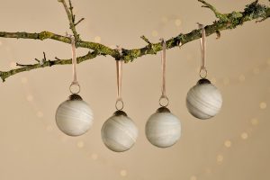 Oja-Baubles-Natural-Set-of-4-nkuku