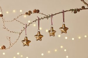 Sardi-Star-Baubles-Gold-Set-of-4-nkuku