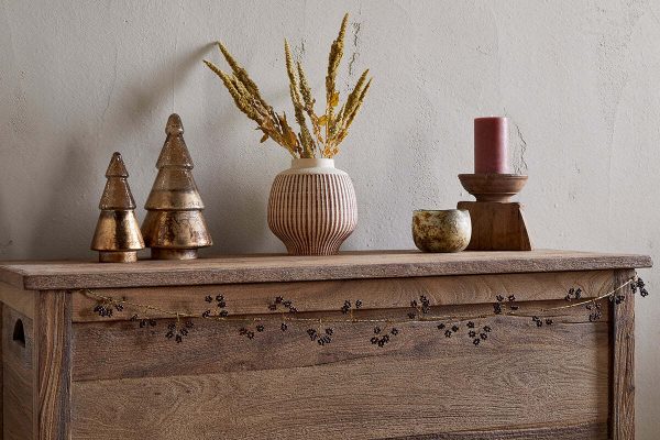 TG32-TG3201-TanuMangoWoodBeadedGarland-Brass_Ruby-nkuku-1