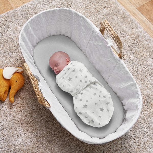 silentnight_safe_nights_swaddles_grey_star_2