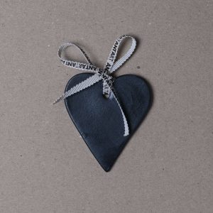 Black_Heart_Decoration_ANTA_Scotland_01-11