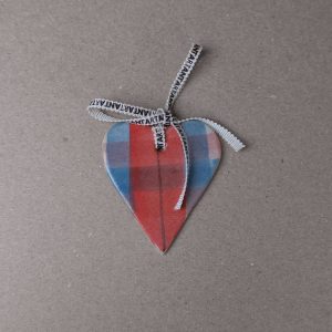 Sandy_Gordon_Heart_Decoration_ANTA_Scotland_01-17
