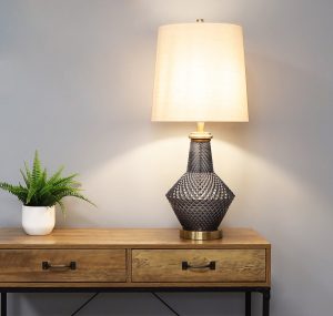 xxx6825_lia_textured_glass_table_lamp_lit